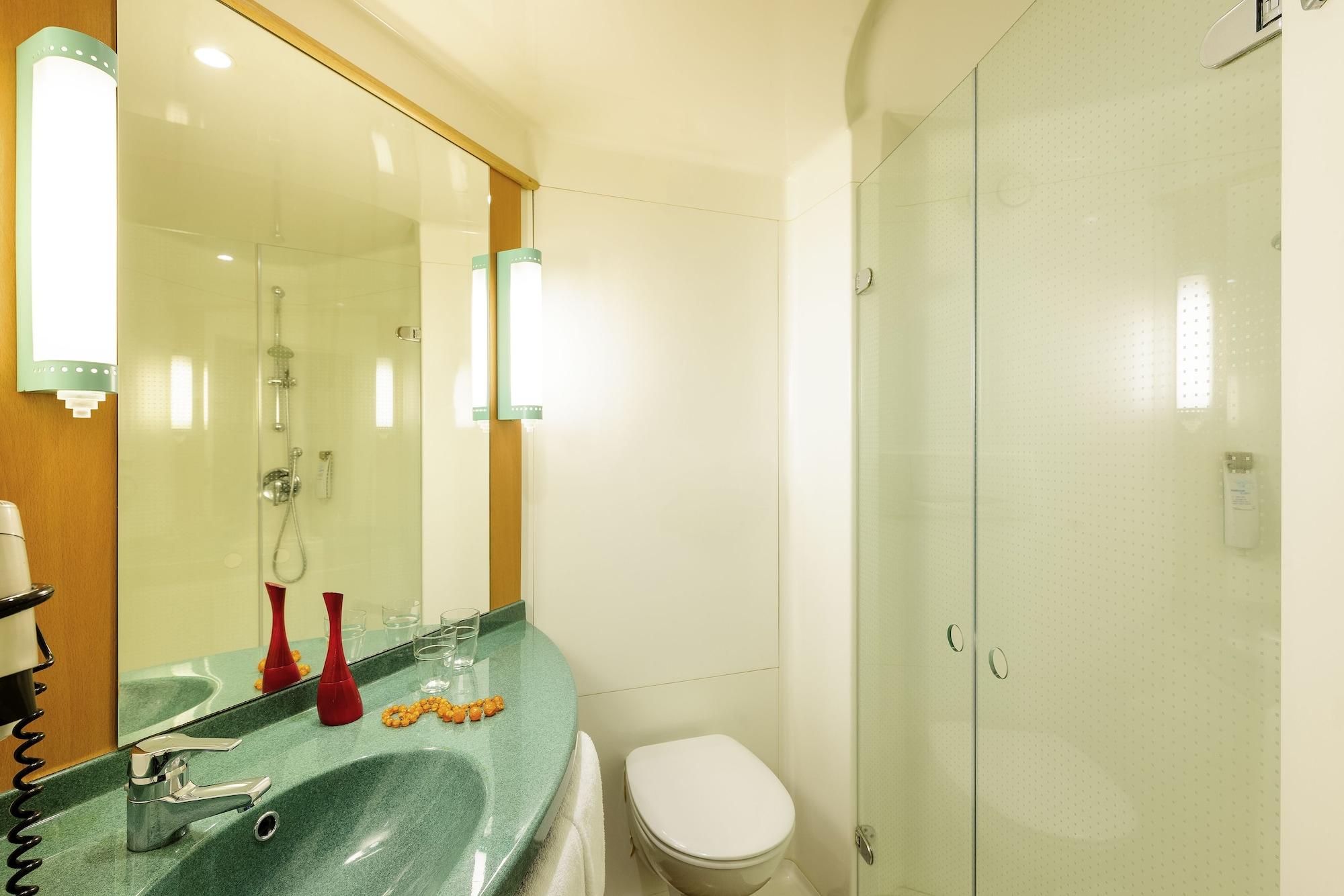 Отель Ibis Hamburg Alsterring Экстерьер фото