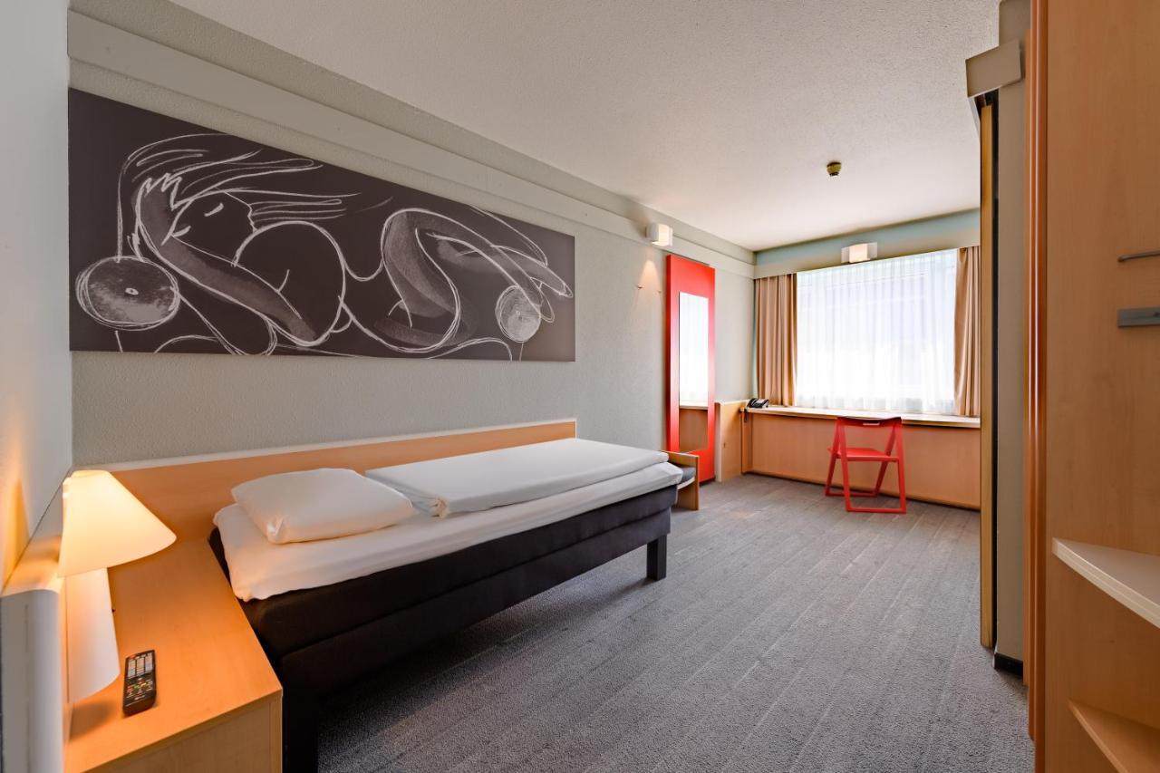 Отель Ibis Hamburg Alsterring Экстерьер фото