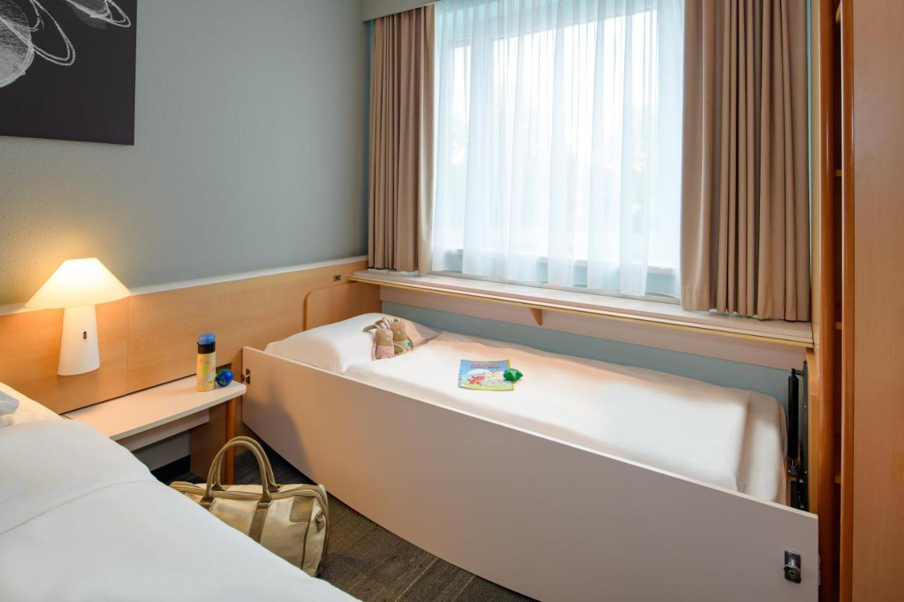 Отель Ibis Hamburg Alsterring Экстерьер фото