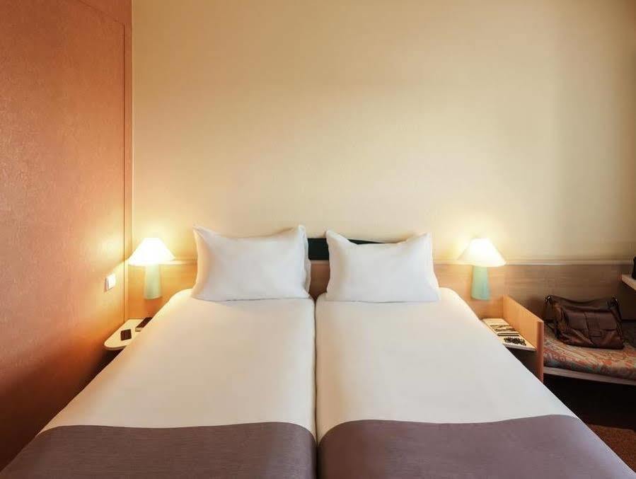 Отель Ibis Hamburg Alsterring Экстерьер фото